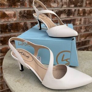 Life Stride Women's Cream Slingback Heels Soft System